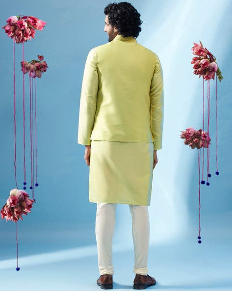 Men Regular Fit Kurta & Churidar set with jacket