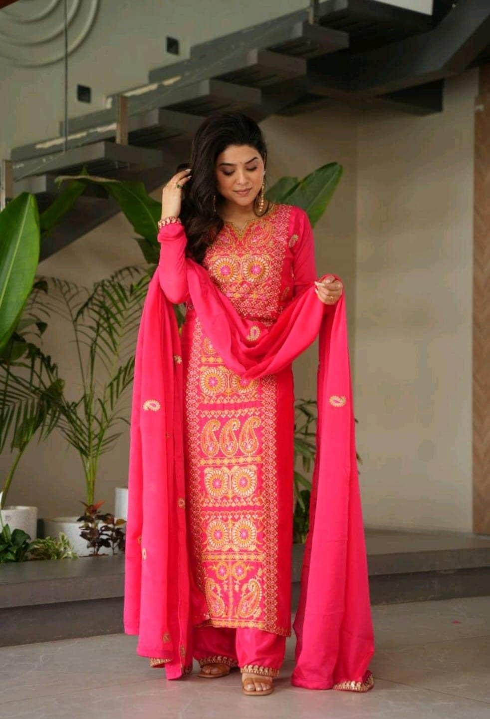 Straight Kurti Pant Dupatta Set
